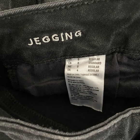 American Eagle Outfitters Black Distressed Jegging Skinny Jeans Size 0 - Picture 4 of 5